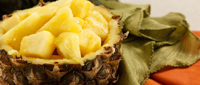 preparing-pineapple-main