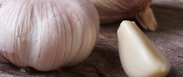 Video: How to Peel Garlic