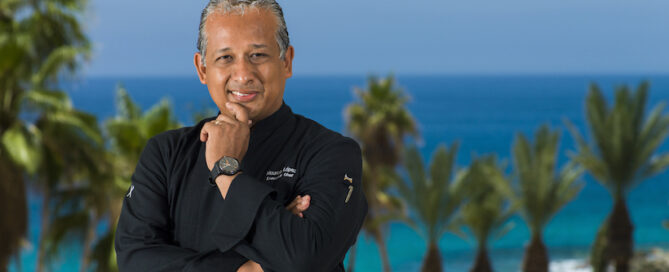 chef_mauricio_lopez_-_black_uniform_-_hor