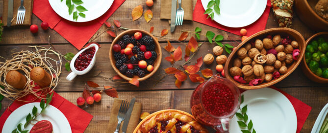 thanksgiving_table-shutterstock